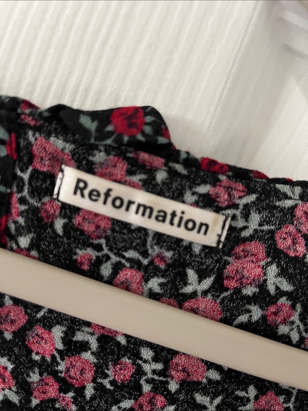 Reformation Ruffled Rose Crop Top - Picture 2 of 13